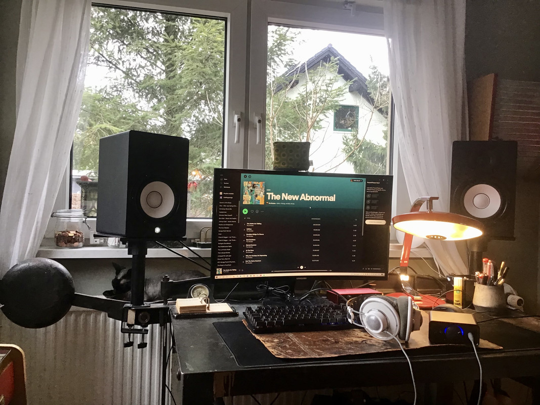 5D6D333B-5C2B-4D0E-B667-F8576515AF20