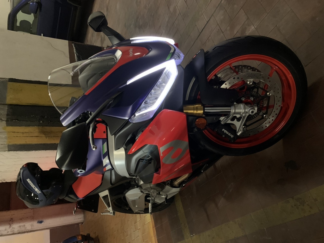 4077A8F1-EC90-44FA-B87D-68F200493157