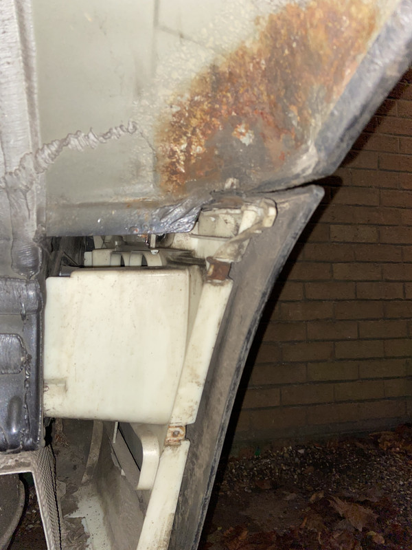 841C5EF3-C28D-4F82-9F97-BA8C0D5E6D3C