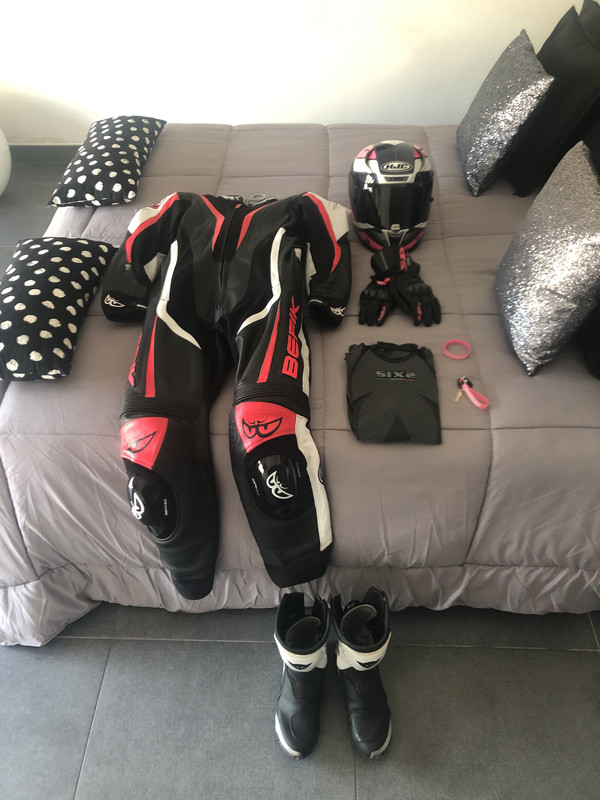 BB757850-AD40-4AC6-87F5-59264FCD466B