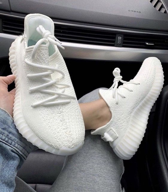 Adidas easy Boost White