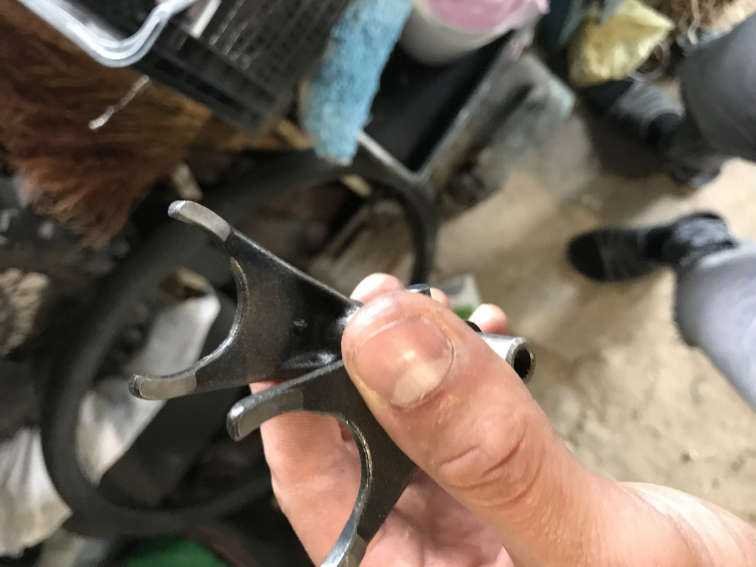 7D6D3D52-B961-46A1-92F5-4D5E689AAF24