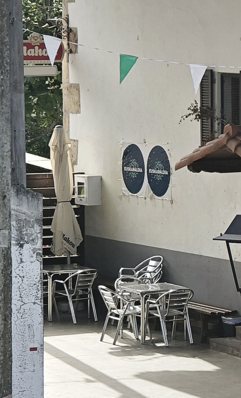 53-Peligro-Obstrucción-Desfibrilador-Almacenamiento ilegal-03