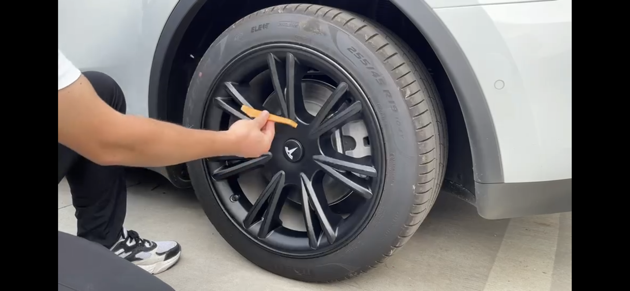 E8C0F182-1DDA-4A9D-9880-2C6FBA59B916