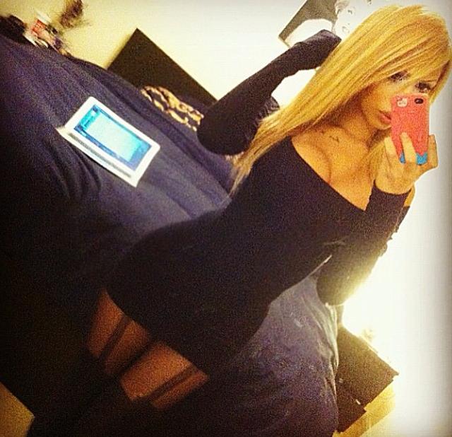 e64d81e43b9b75473e8efe95f1c604f2