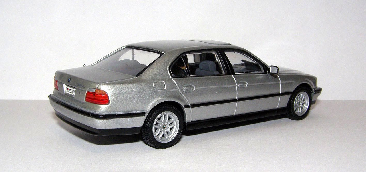 1994 BMW 750iL (E38) (Universal Hobbies for GE Fabbri 007#15) 2