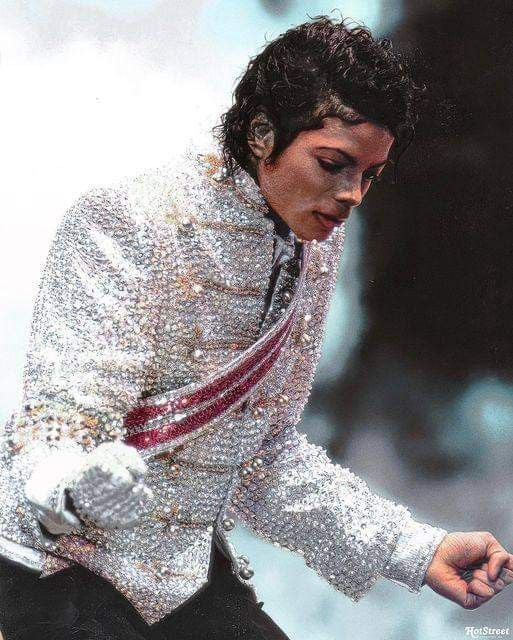 random-pictures-of-mj-taken-around-the-time-of-his-last-two-v0-k07300e1nktc1.jpg