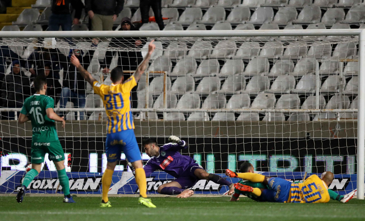 1ON_APOEL_NIC_3378