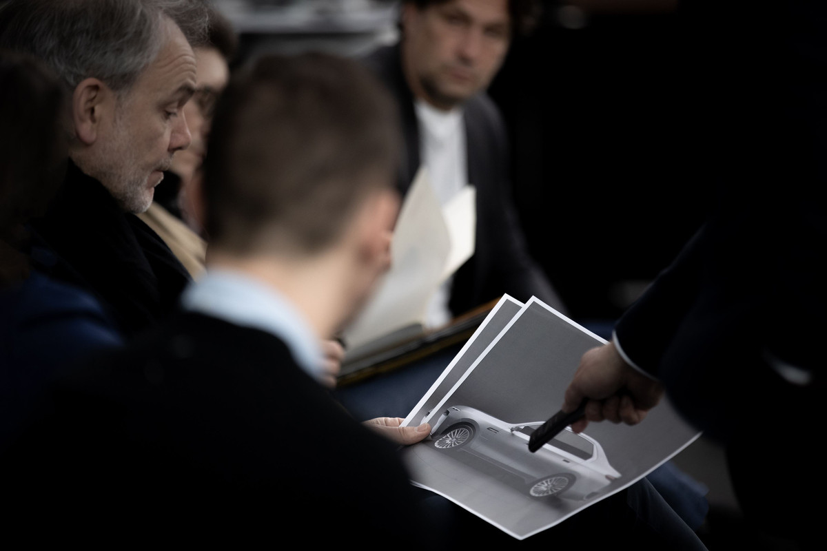 P90458287_highRes_the-new-bmw-7-series