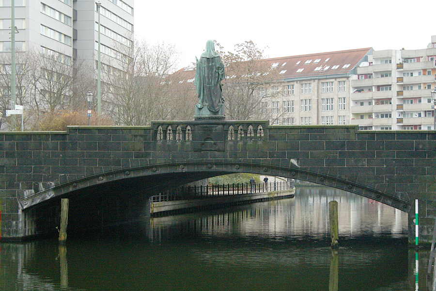 Старый берлинский мост в калининграде