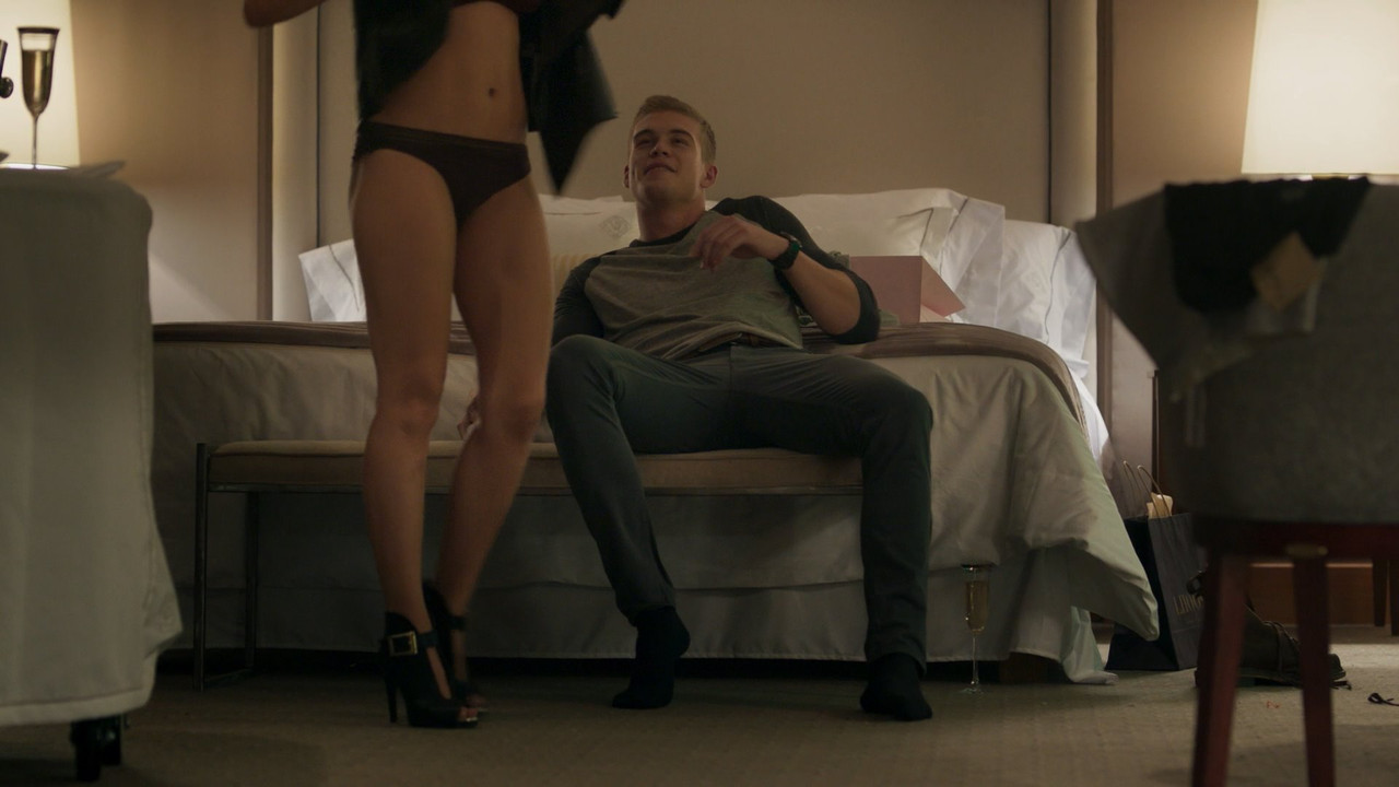 Diablo.Guardian.S01E02.1080p.AMZN.mkv_snapshot_06.21_[2021.07.28_15.14.26]