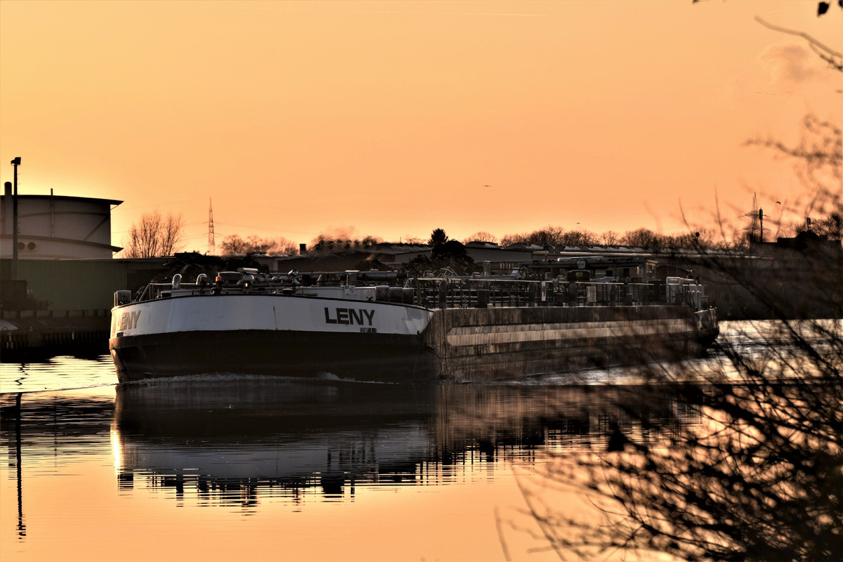 2022.01.10 RHK Leny 01ac (1940x1293)