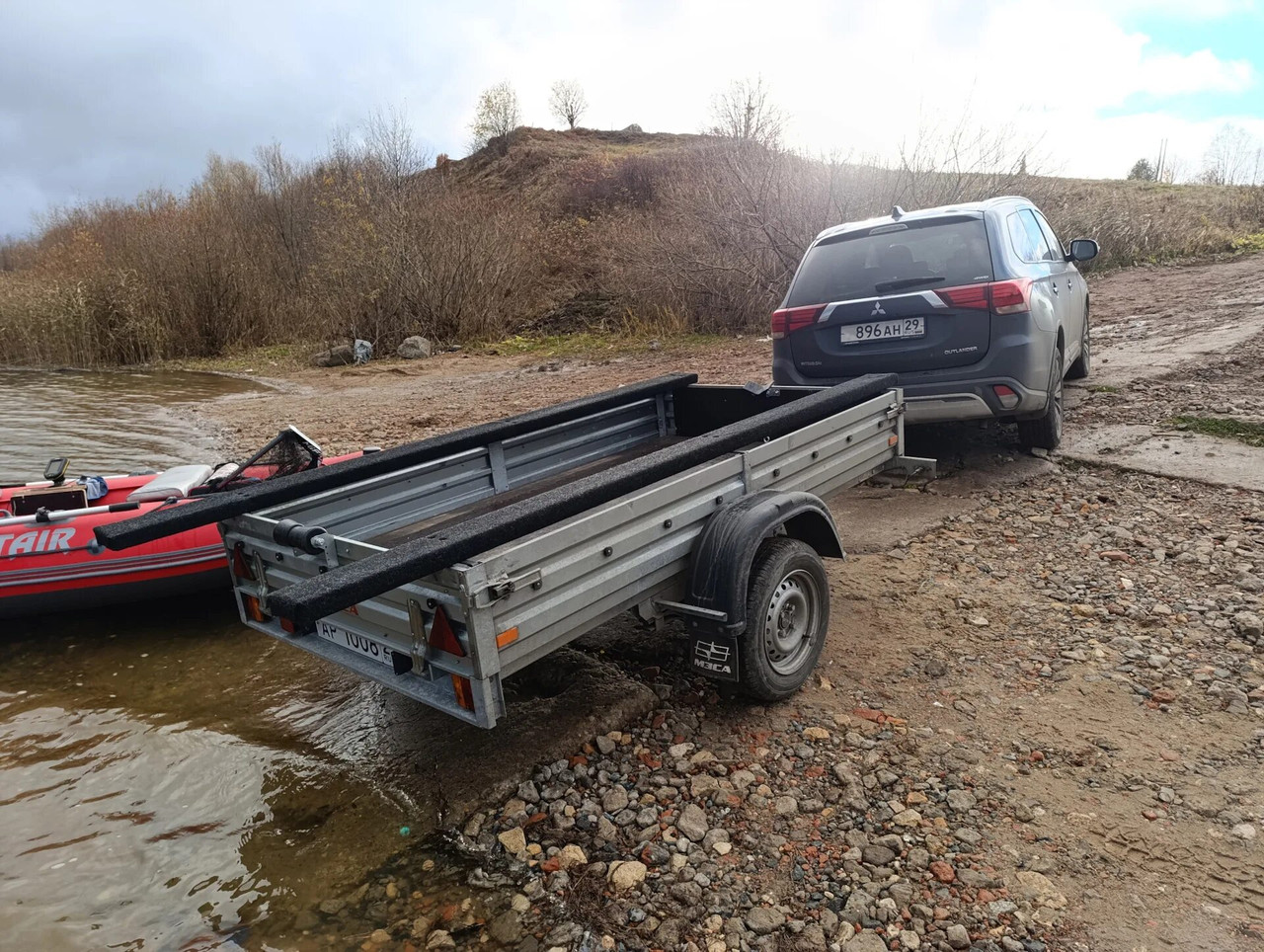 Перевозка лодки ПВХ на бортовом прицепе