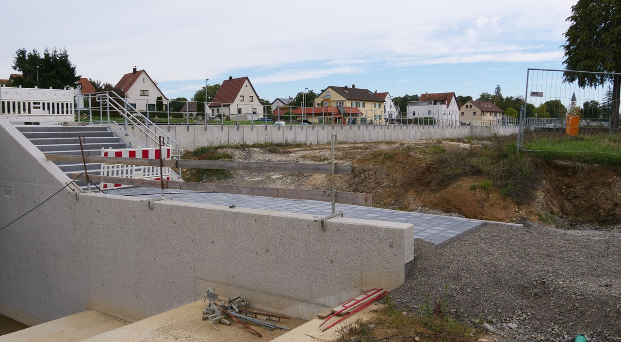 [Bild: 031025-112206-1b.jpg]