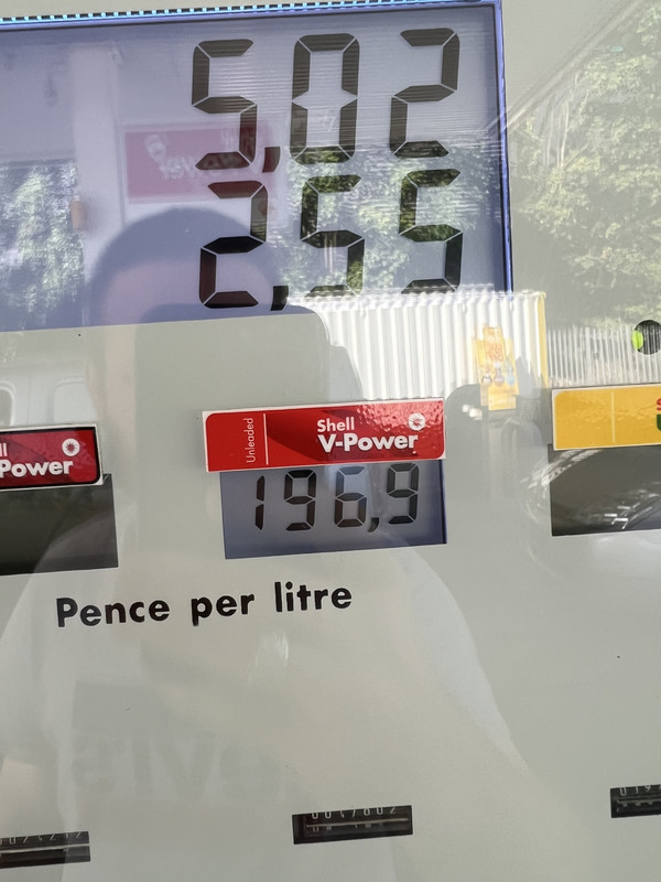 A0D5E4FD-EE37-4BEB-9843-67CAA18A68BA