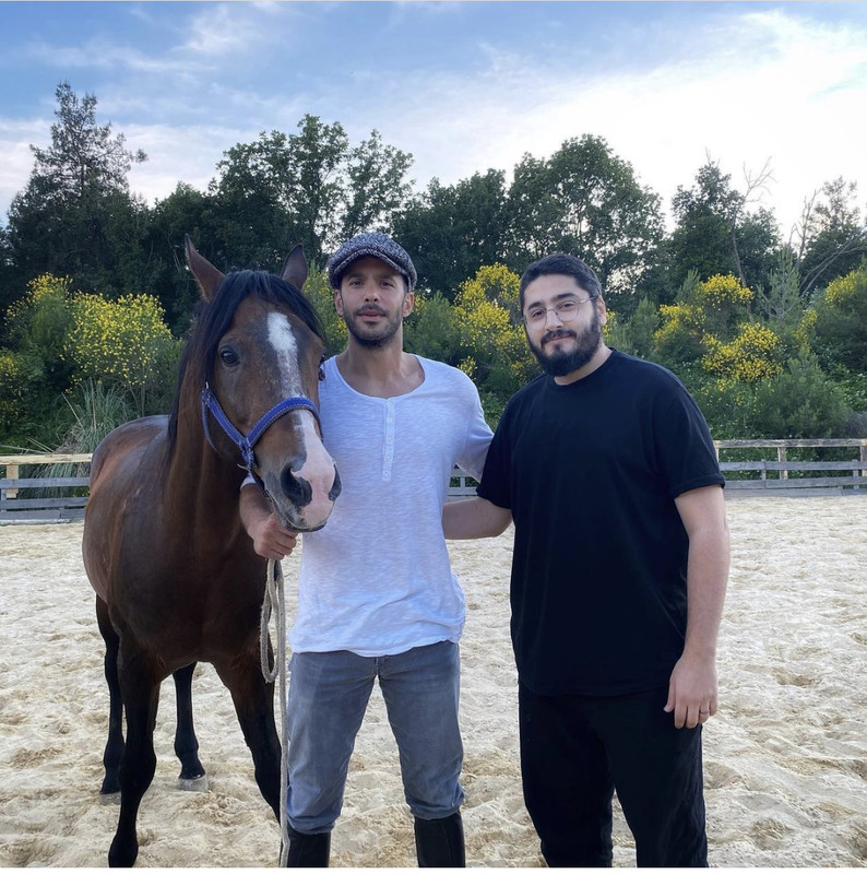 09DB9A32-75EB-4A05-A7CA-767A87D0C64B