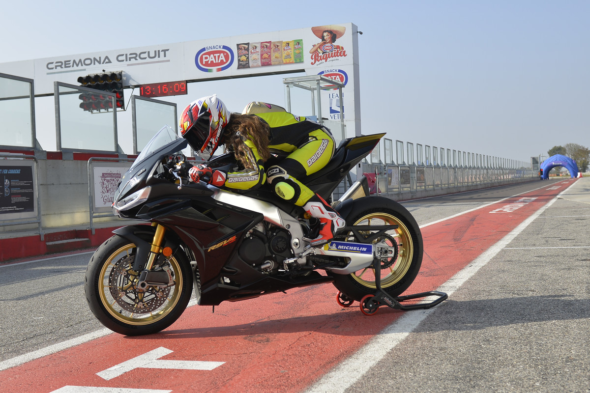 EA835ED2-6839-42B3-9CF8-09AF695932A0