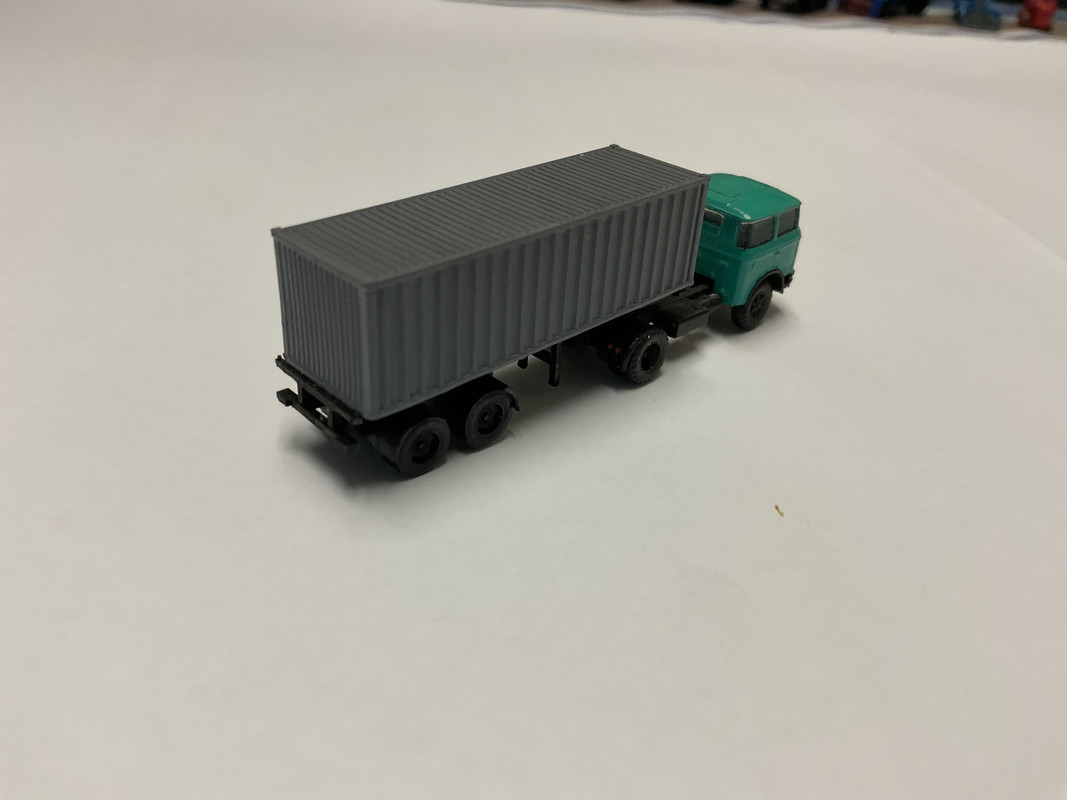 A4E56996-E271-4D85-B0FA-091F3AF3A78C