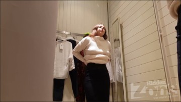 [Image: Voyeur26115100218.jpg]