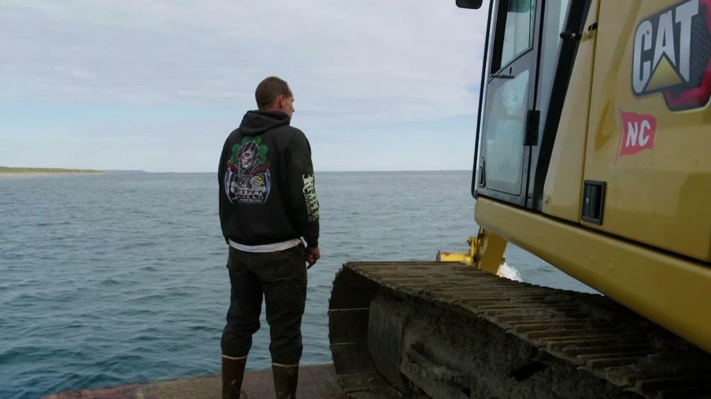 [Image: y19d6nzklu3l.jpg]