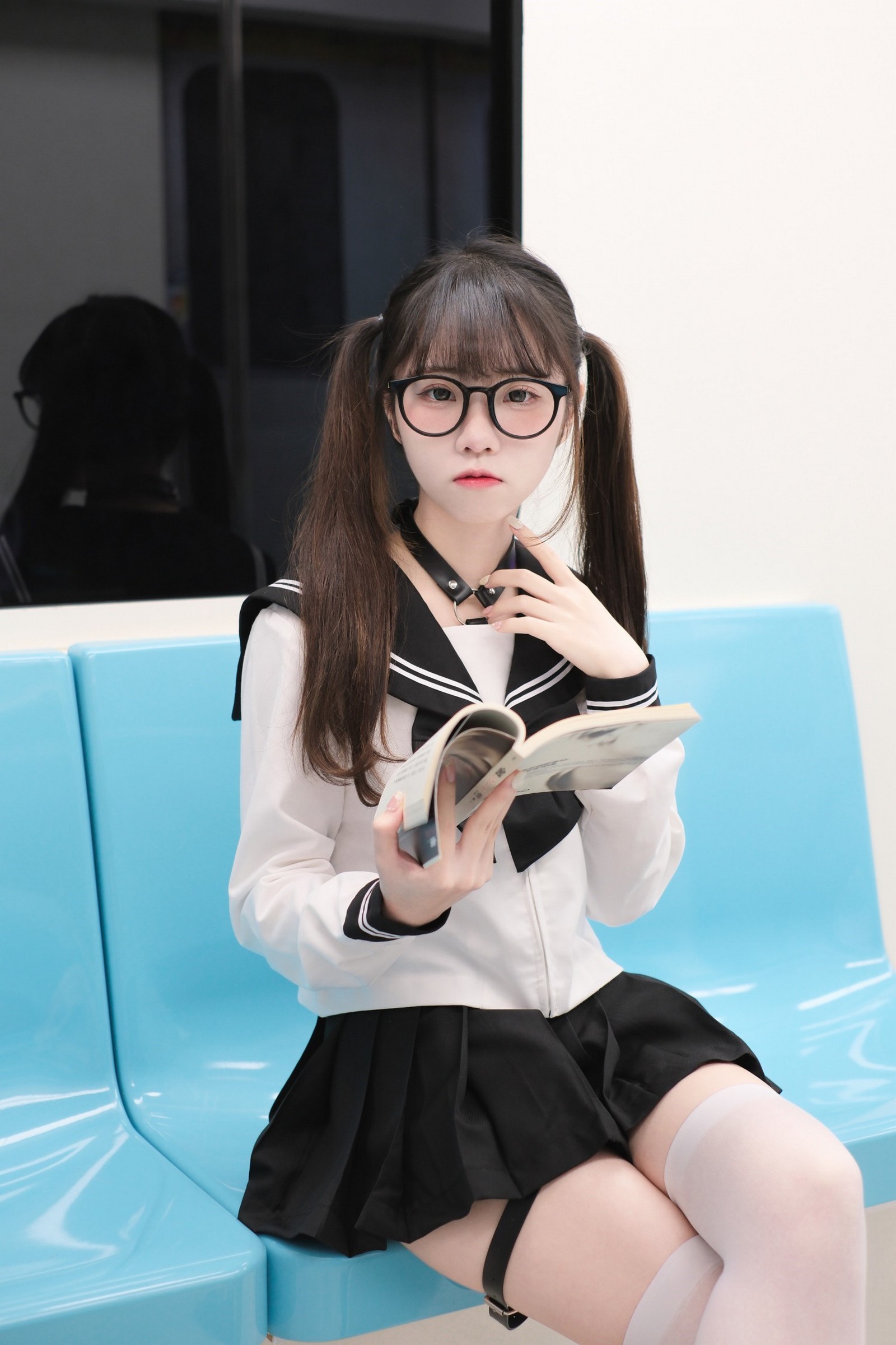 可可小白兔 電車上の女高中生 写真集 – 场景系主题 高清图集 [70P-40.5M]插图2
