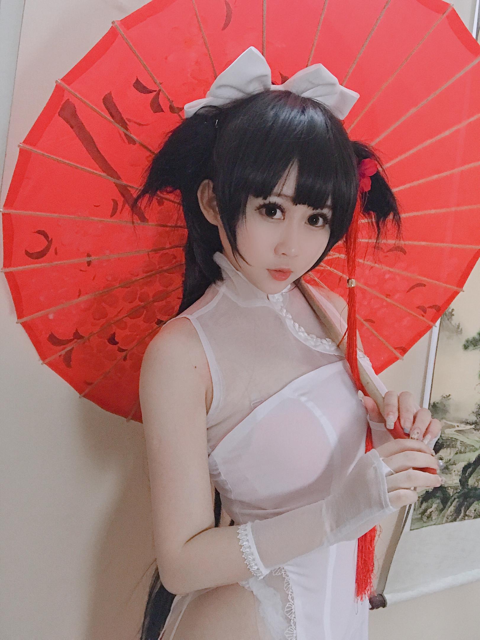 是依酱呀 NO.002 爱岩 8