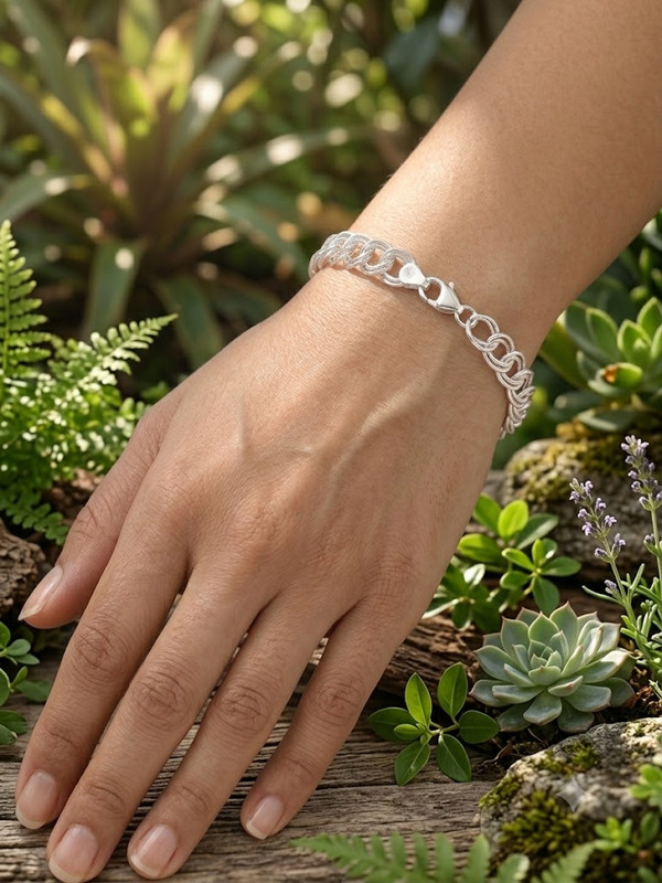 MENs Trendy  Silver Chain Bracelet Designer Bracelet for Daily Wear & Gifting