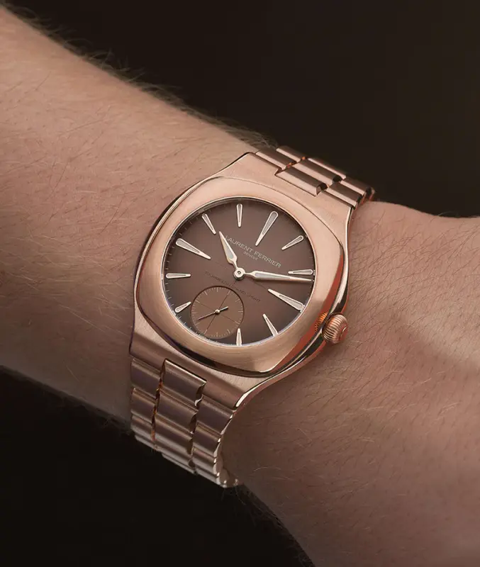 Laurent-Ferrier_Grand-Sport-Tourbillon_Golden-Brown_Watch_LCF044.R5.B1RC1_Wristshoot_LD_RVB_Tinified