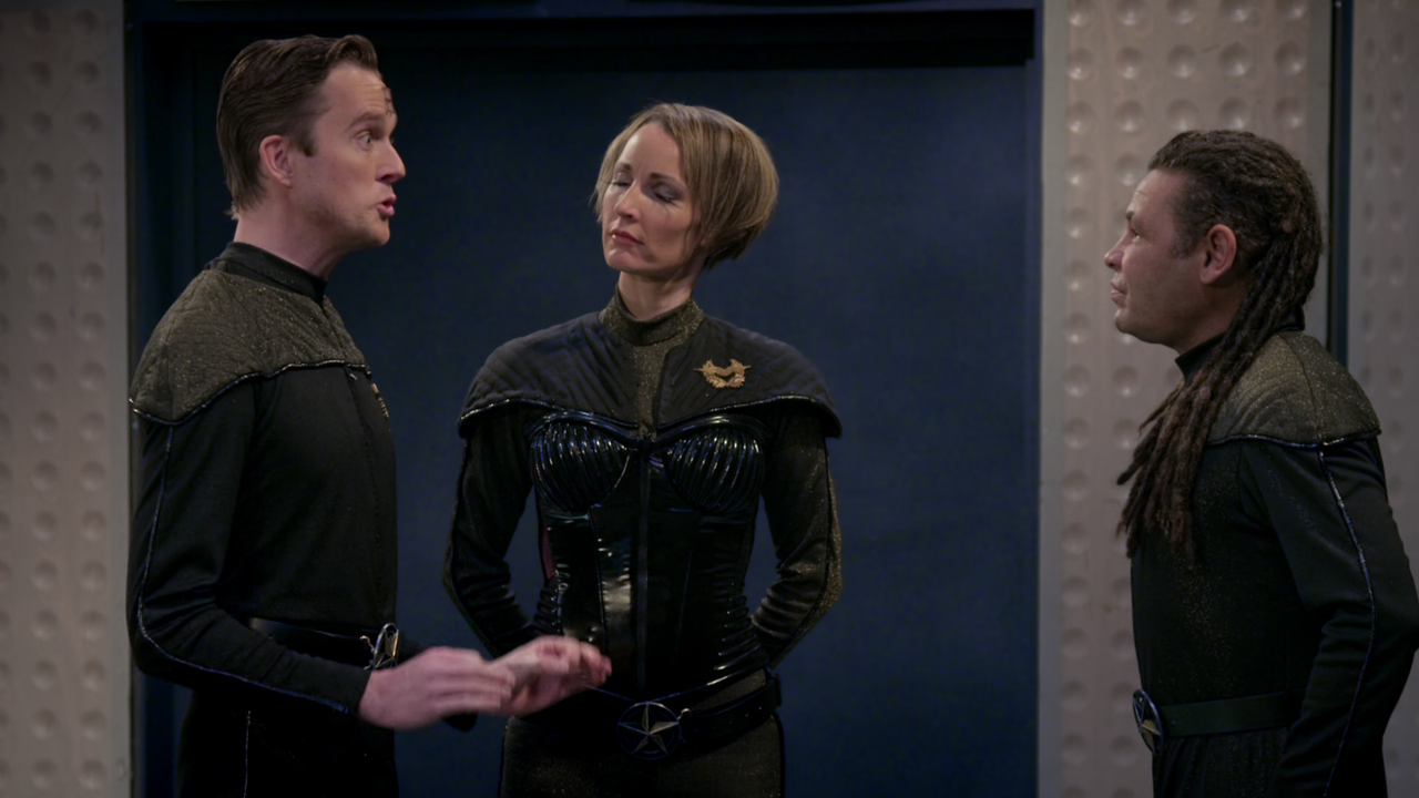 Red.Dwarf.S10E01.Trojan.1080p.DTS-HD.MA.5.1.AVC.REMUX-FraMeSToR[SS]40