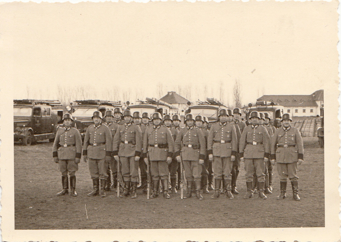 Wehrmacht Feuerwehr Feuerlöschpolizei Polizei vo