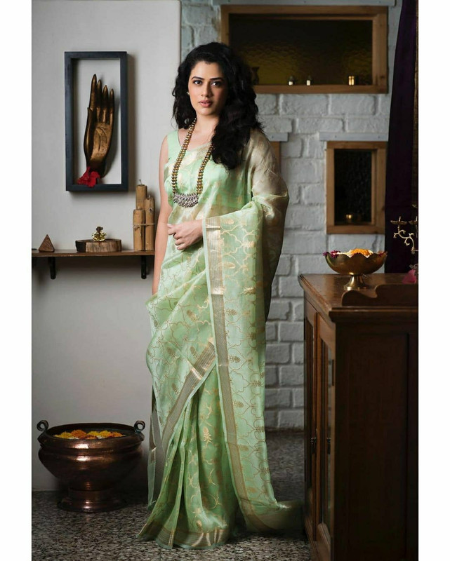 15-Girija-Oak-Godbole-Beautiful-Photos-in-Saree-My-Vantage-Point