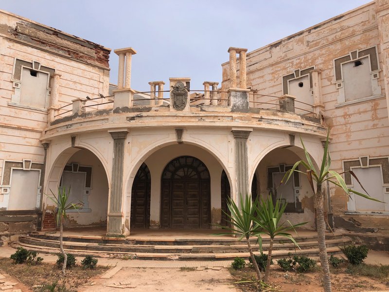 Sidi Ifni y la playa de Legzira - Sur de Marruecos: oasis, touaregs y herencia española (18)