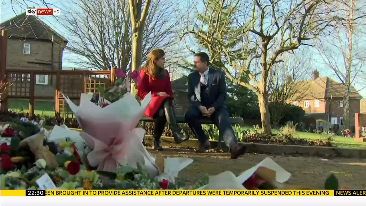 08 January - 22.00.00 - Sky News At 10. Anna Botting with the ma