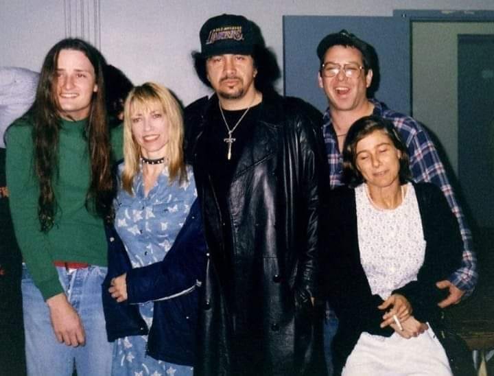 376792458-811943087599899-40194130272524