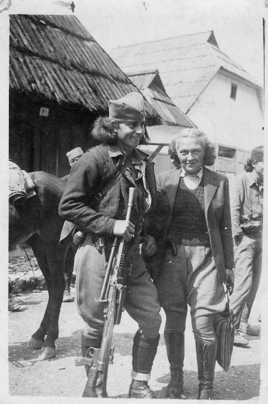 [Слика: chetniks100250.jpg]