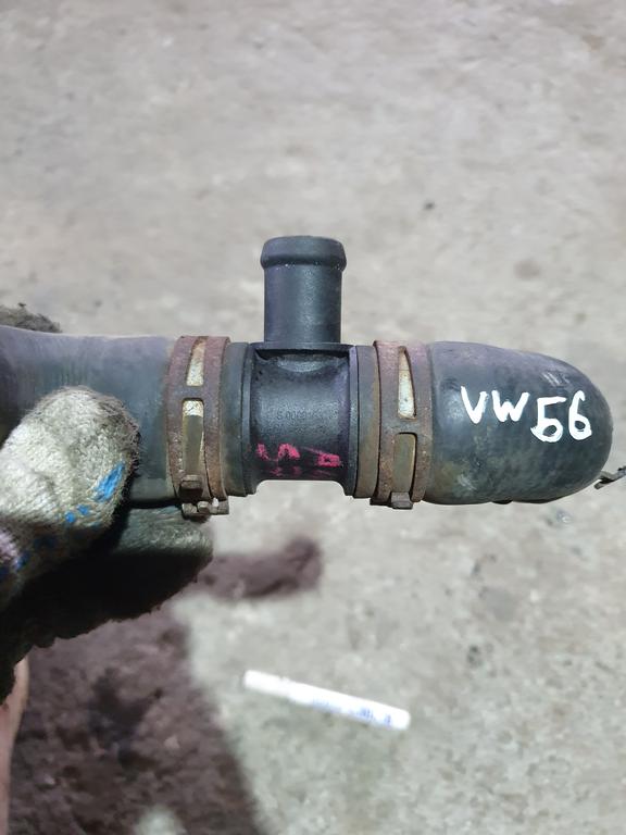 Патрубок системы охлаждения