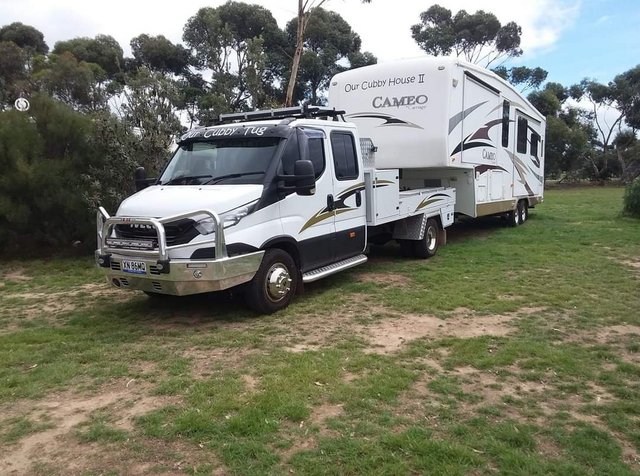 RV.Net Open Roads Forum: Fifth-Wheels: IVECO Daily: strange towing choice  from Australia