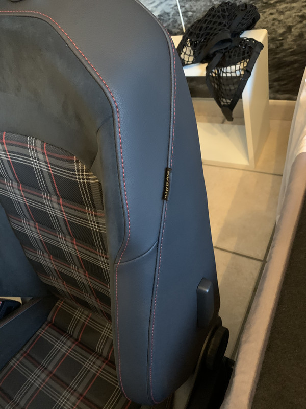 2772C191-8C75-42AF-84B5-B059CA149B2A