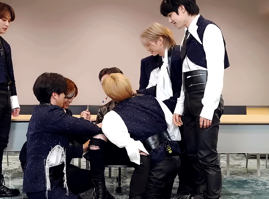 Tumblr-l-112622176206.gif