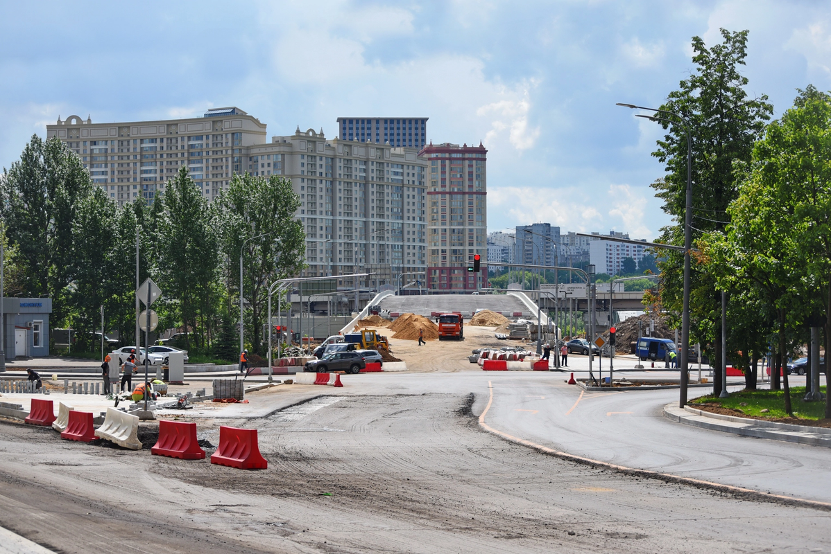 13-AD4-E8-A-765-D-4-D66-8747-F573275810-