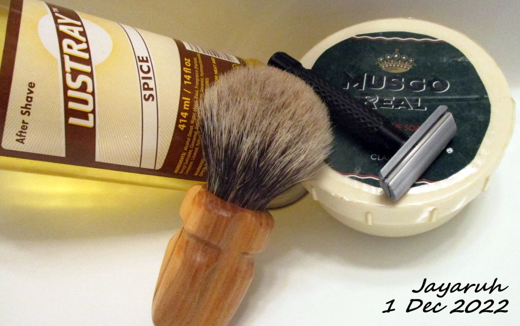 [Image: sos221201.jpg]