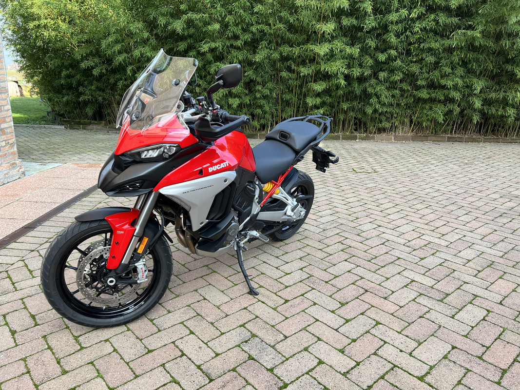 AA684721-5516-48F0-9194-26F3C2883FFB