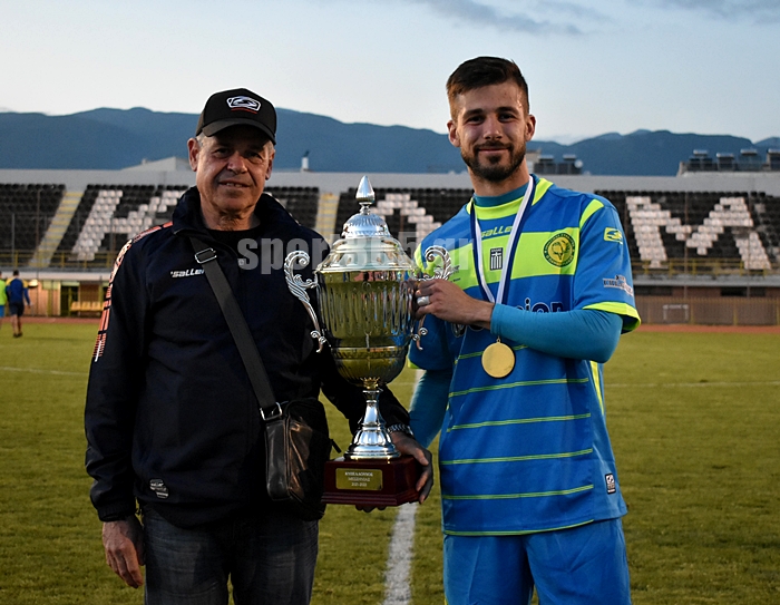 , &Tau;&epsilon;&lambda;&iota;&kappa;ό&sigmaf; &Kappa;&upsilon;&pi;έ&lambda;&lambda;&omicron;&upsilon; &Mu;&epsilon;&sigma;&sigma;&eta;&nu;ί&alpha;&sigmaf;: &Phi;&omega;&tau;&omicron;&rho;&epsilon;&pi;&omicron;&rho;&tau;ά&zeta; &alpha;&pi;&omicron; &tau;&eta;&nu; &Pi;&alpha;&rho;&alpha;&lambda;ί&alpha;