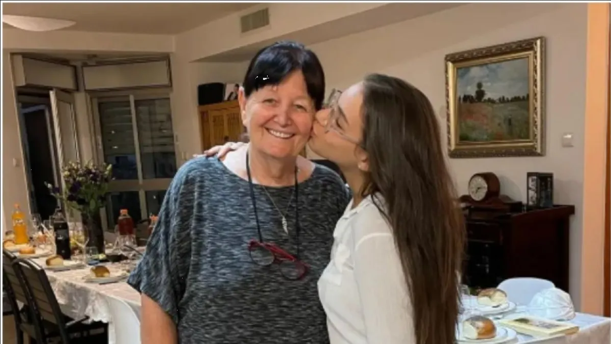 Hamás asesinó a una abuelita israelí y transmitió el crimen en Facebook: Video