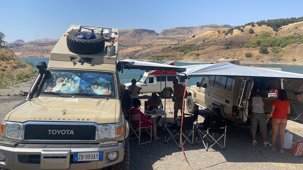 E5FB8580-DF9B-4651-809D-A122676438D0