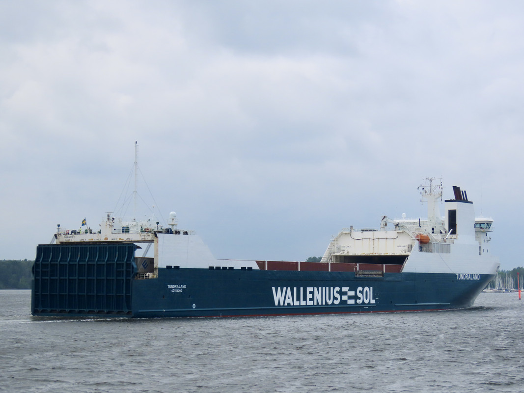 F291FE98-5112-4DDA-943D-E565755A6A55