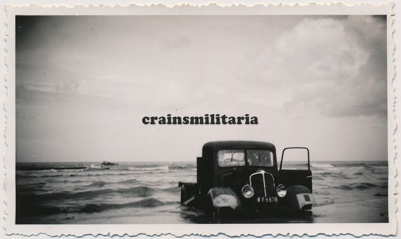 Orig. Foto zerstörte franz. Beute Lkw Renault St