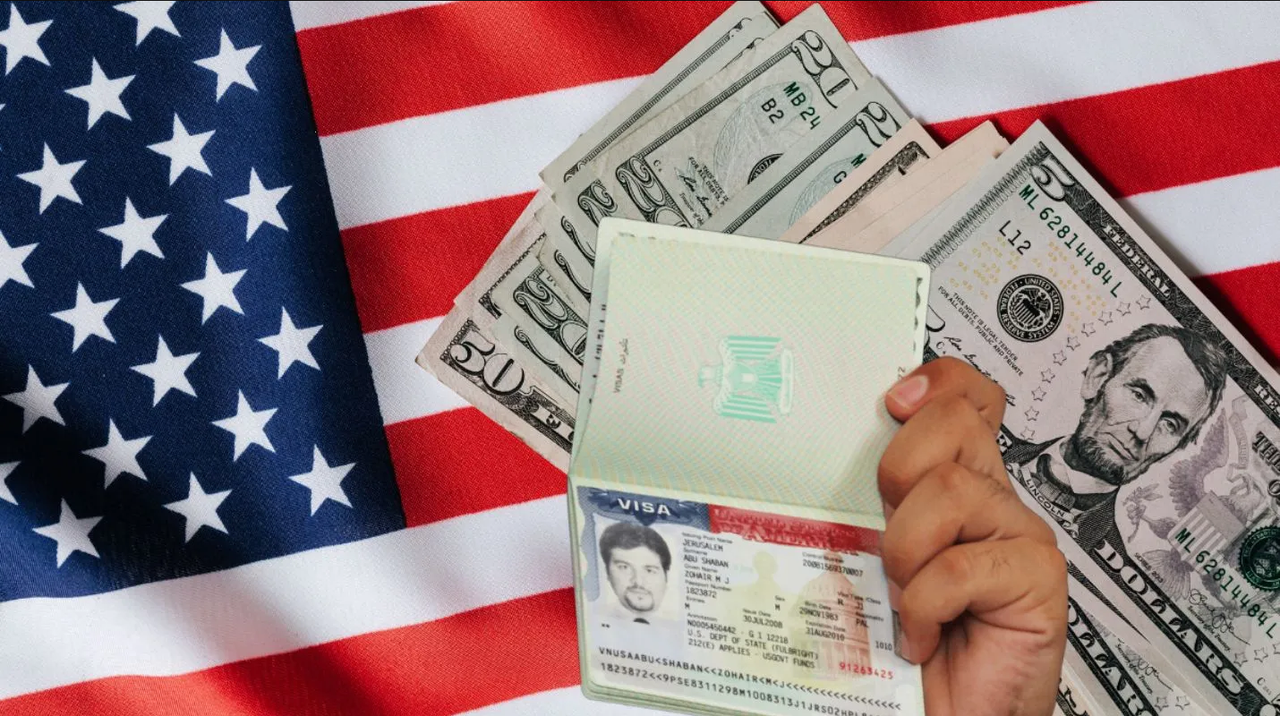 Visa: Debes tener esta cantidad de dinero en el banco para poder tramitarla
