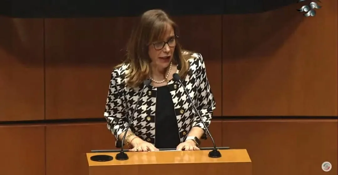 La diputada Yeidckol Polevnsky se destapa como aspirante a la candidatura de Morena