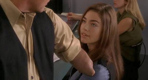 Starship Troopers (1997).avi_snapshot_00.03.54.947